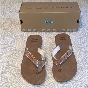 Toms flip flops